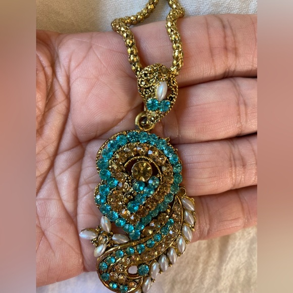 Paisley Jeweled Pendant Necklace Bollywood Blue Stones Faux Pearls - Picture 7 of 9